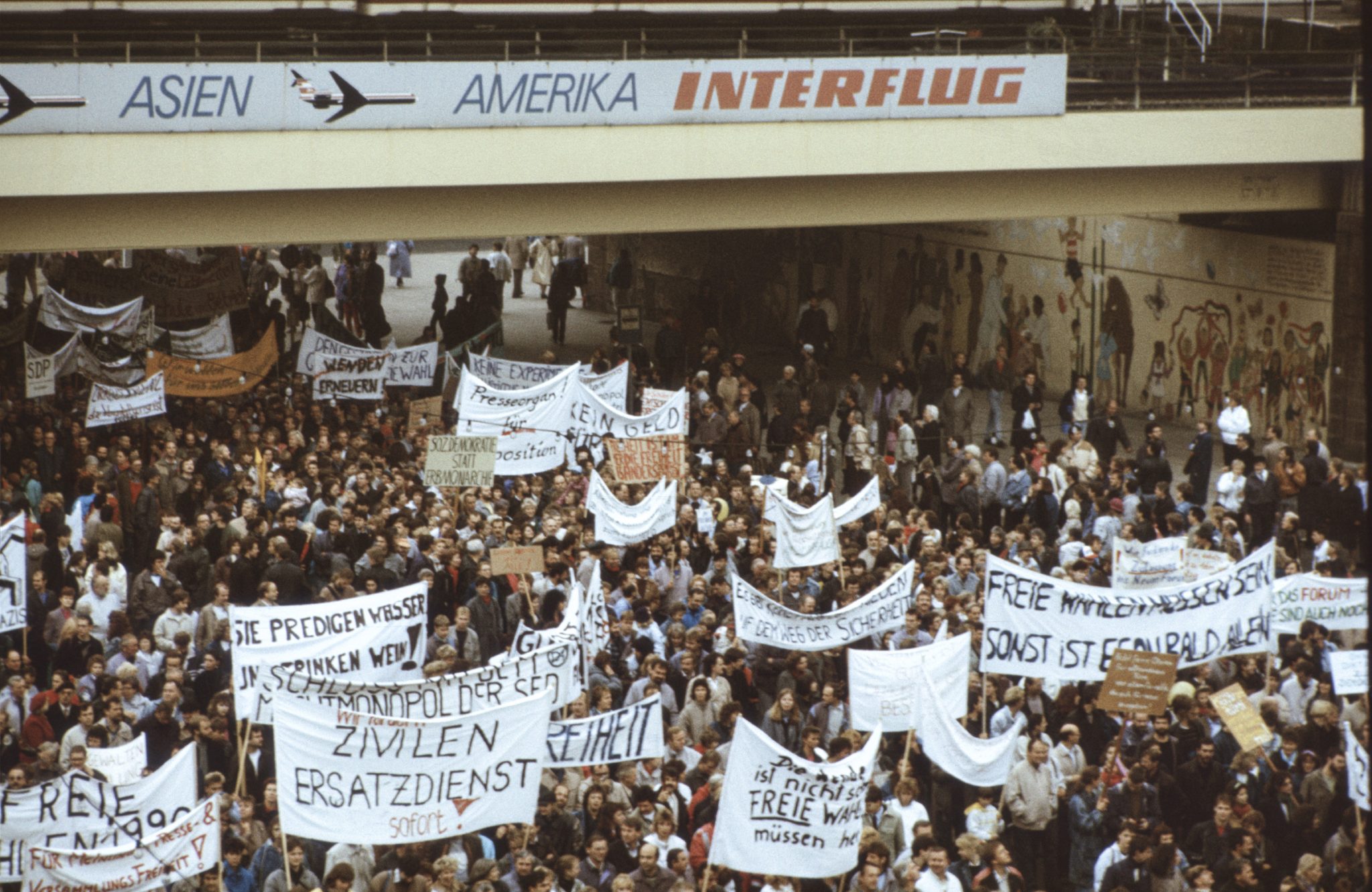 4 November 1989 Alexanderplatz Demonstration 